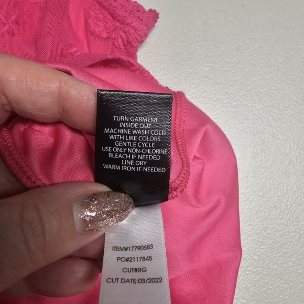 Torrid Hot Pink Pineapple Embroidered Mesh Sleeveless Top Plus Size 0 (Large 12) - Picture 10 of 10